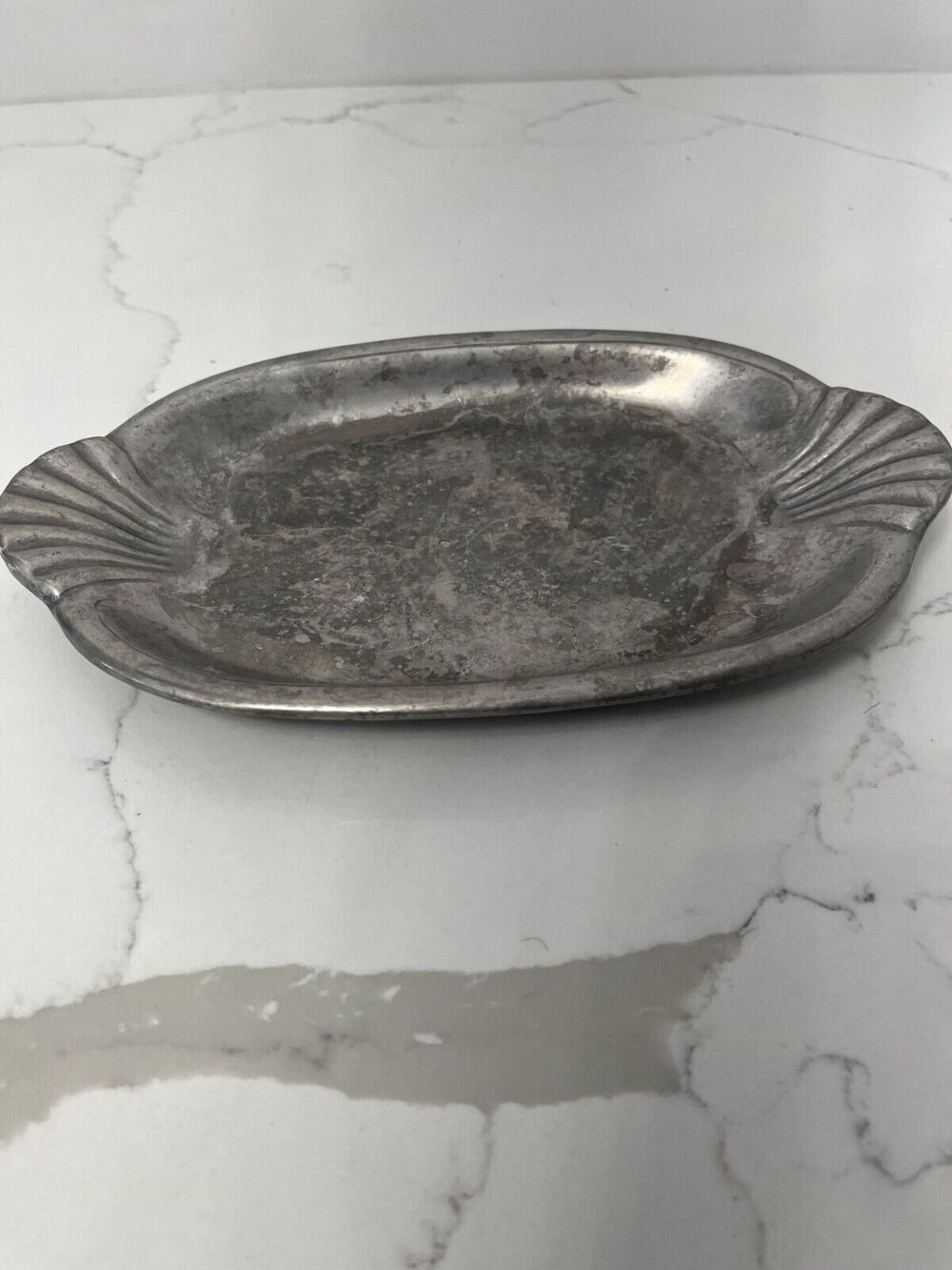 Wilton Armetale Dish Titanium Alloy Pewter-Like Scalloped Handles Colonial